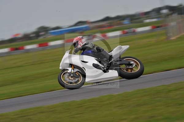 Motorcycle action photographs;Ty croes;anglesey;anglesey photographs;event digital images;eventdigitalimages;no limits trackday;peter wileman photography;trac mon;trackday;trackday digital images;trackday photos