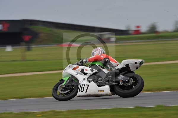 Motorcycle action photographs;Ty croes;anglesey;anglesey photographs;event digital images;eventdigitalimages;no limits trackday;peter wileman photography;trac mon;trackday;trackday digital images;trackday photos