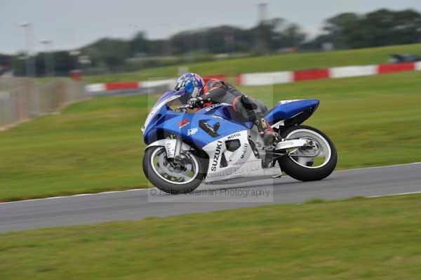 Motorcycle action photographs;Ty croes;anglesey;anglesey photographs;event digital images;eventdigitalimages;no limits trackday;peter wileman photography;trac mon;trackday;trackday digital images;trackday photos