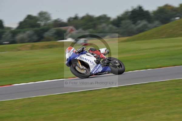 Motorcycle action photographs;Ty croes;anglesey;anglesey photographs;event digital images;eventdigitalimages;no limits trackday;peter wileman photography;trac mon;trackday;trackday digital images;trackday photos