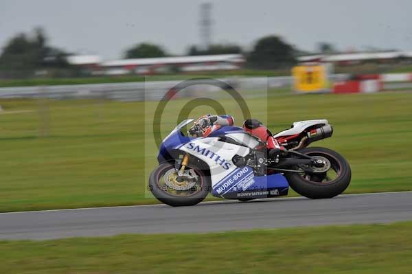 Motorcycle action photographs;Ty croes;anglesey;anglesey photographs;event digital images;eventdigitalimages;no limits trackday;peter wileman photography;trac mon;trackday;trackday digital images;trackday photos