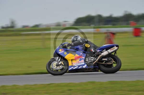 Motorcycle action photographs;Ty croes;anglesey;anglesey photographs;event digital images;eventdigitalimages;no limits trackday;peter wileman photography;trac mon;trackday;trackday digital images;trackday photos