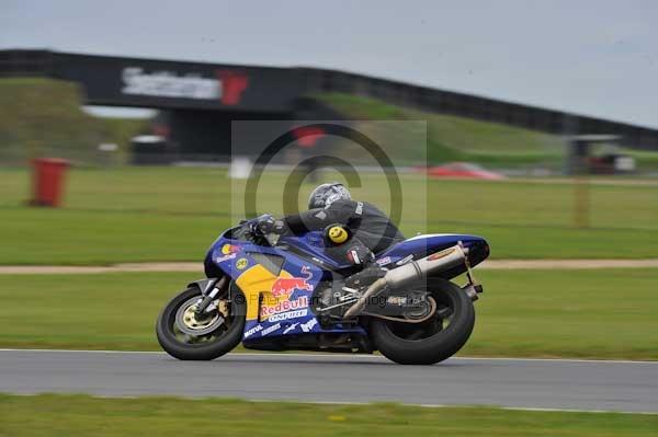 Motorcycle action photographs;Ty croes;anglesey;anglesey photographs;event digital images;eventdigitalimages;no limits trackday;peter wileman photography;trac mon;trackday;trackday digital images;trackday photos