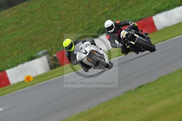 Motorcycle action photographs;Ty croes;anglesey;anglesey photographs;event digital images;eventdigitalimages;no limits trackday;peter wileman photography;trac mon;trackday;trackday digital images;trackday photos