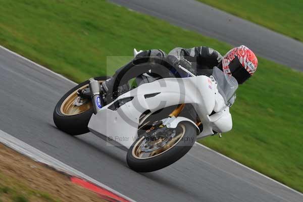 Motorcycle action photographs;Ty croes;anglesey;anglesey photographs;event digital images;eventdigitalimages;no limits trackday;peter wileman photography;trac mon;trackday;trackday digital images;trackday photos