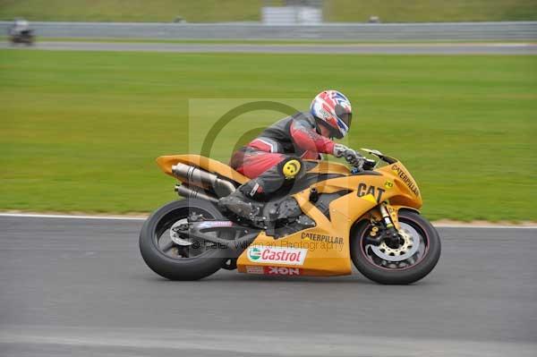 Motorcycle action photographs;Ty croes;anglesey;anglesey photographs;event digital images;eventdigitalimages;no limits trackday;peter wileman photography;trac mon;trackday;trackday digital images;trackday photos