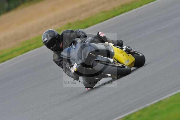 Motorcycle action photographs;Ty croes;anglesey;anglesey photographs;event digital images;eventdigitalimages;no limits trackday;peter wileman photography;trac mon;trackday;trackday digital images;trackday photos