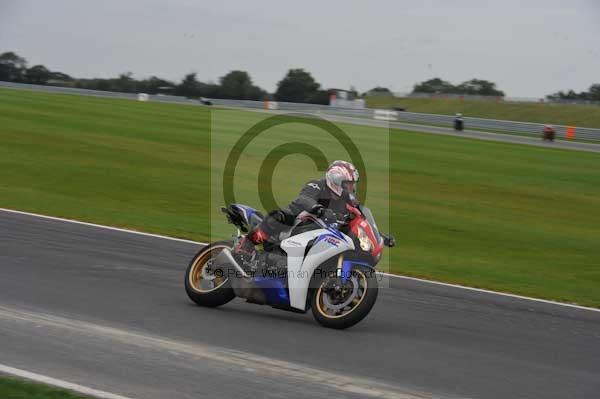 Motorcycle action photographs;Ty croes;anglesey;anglesey photographs;event digital images;eventdigitalimages;no limits trackday;peter wileman photography;trac mon;trackday;trackday digital images;trackday photos