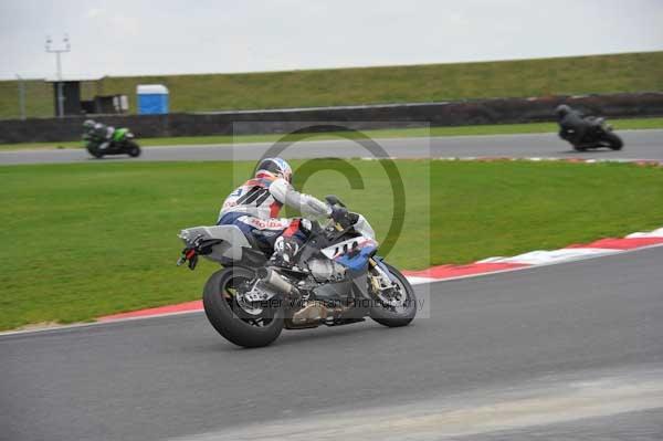 Motorcycle action photographs;Ty croes;anglesey;anglesey photographs;event digital images;eventdigitalimages;no limits trackday;peter wileman photography;trac mon;trackday;trackday digital images;trackday photos