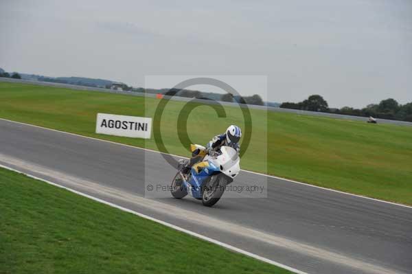 Motorcycle action photographs;Ty croes;anglesey;anglesey photographs;event digital images;eventdigitalimages;no limits trackday;peter wileman photography;trac mon;trackday;trackday digital images;trackday photos