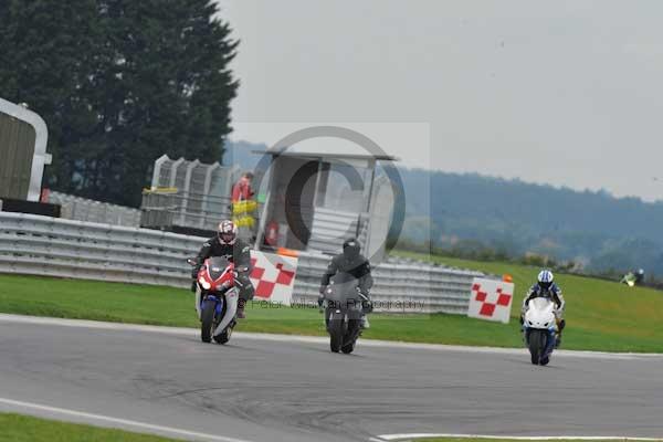 Motorcycle action photographs;Ty croes;anglesey;anglesey photographs;event digital images;eventdigitalimages;no limits trackday;peter wileman photography;trac mon;trackday;trackday digital images;trackday photos