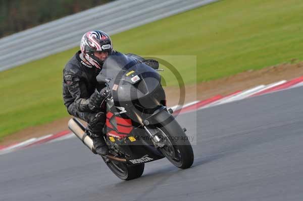 Motorcycle action photographs;Ty croes;anglesey;anglesey photographs;event digital images;eventdigitalimages;no limits trackday;peter wileman photography;trac mon;trackday;trackday digital images;trackday photos