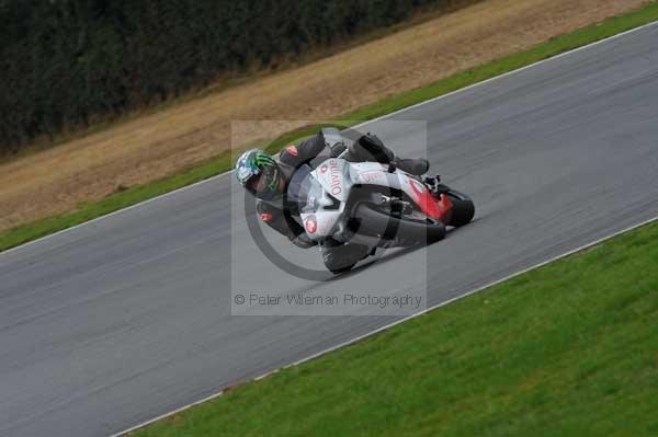 Motorcycle action photographs;Ty croes;anglesey;anglesey photographs;event digital images;eventdigitalimages;no limits trackday;peter wileman photography;trac mon;trackday;trackday digital images;trackday photos