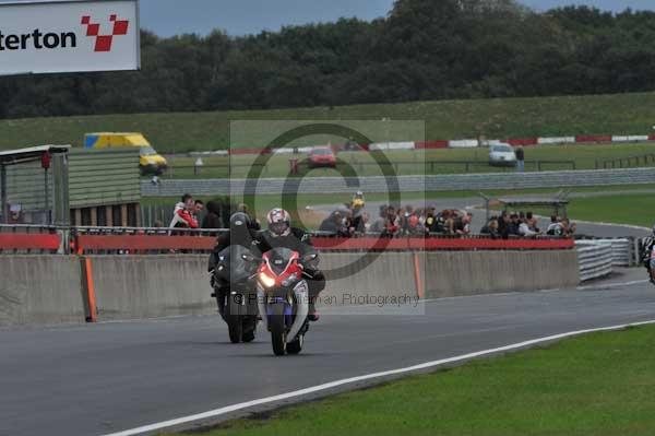 Motorcycle action photographs;Ty croes;anglesey;anglesey photographs;event digital images;eventdigitalimages;no limits trackday;peter wileman photography;trac mon;trackday;trackday digital images;trackday photos