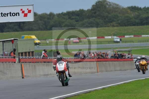 Motorcycle action photographs;Ty croes;anglesey;anglesey photographs;event digital images;eventdigitalimages;no limits trackday;peter wileman photography;trac mon;trackday;trackday digital images;trackday photos