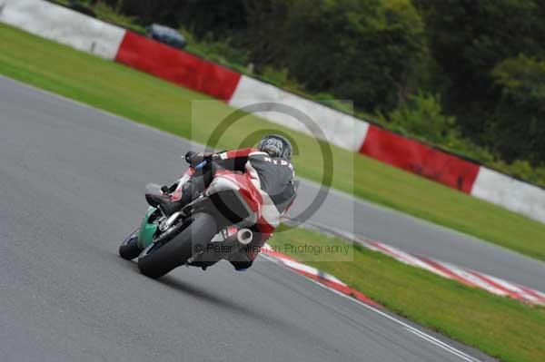 Motorcycle action photographs;Ty croes;anglesey;anglesey photographs;event digital images;eventdigitalimages;no limits trackday;peter wileman photography;trac mon;trackday;trackday digital images;trackday photos