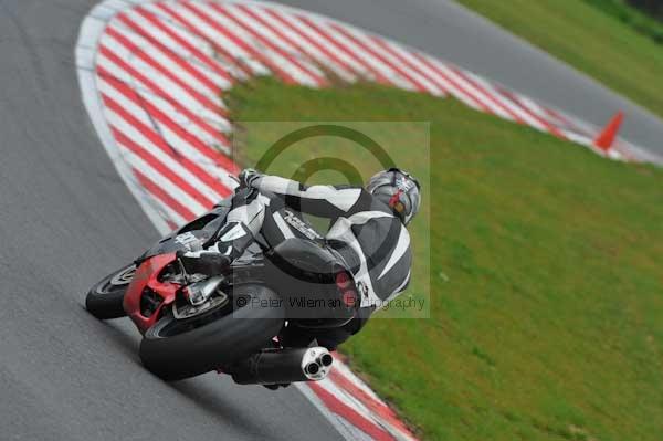 Motorcycle action photographs;Ty croes;anglesey;anglesey photographs;event digital images;eventdigitalimages;no limits trackday;peter wileman photography;trac mon;trackday;trackday digital images;trackday photos