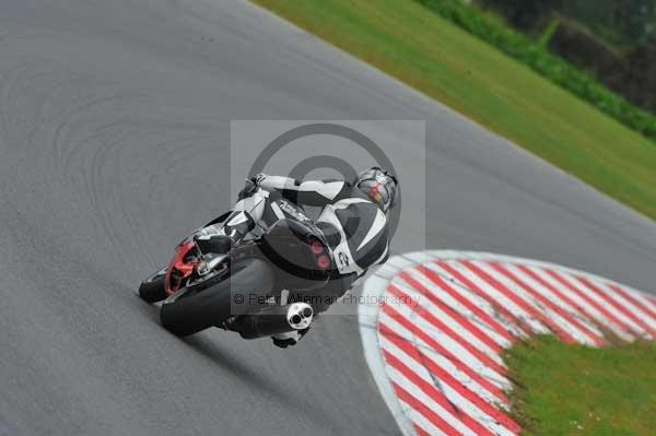 Motorcycle action photographs;Ty croes;anglesey;anglesey photographs;event digital images;eventdigitalimages;no limits trackday;peter wileman photography;trac mon;trackday;trackday digital images;trackday photos