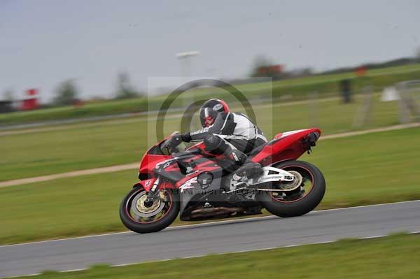 Motorcycle action photographs;Ty croes;anglesey;anglesey photographs;event digital images;eventdigitalimages;no limits trackday;peter wileman photography;trac mon;trackday;trackday digital images;trackday photos