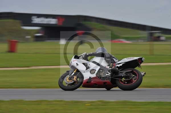 Motorcycle action photographs;Ty croes;anglesey;anglesey photographs;event digital images;eventdigitalimages;no limits trackday;peter wileman photography;trac mon;trackday;trackday digital images;trackday photos