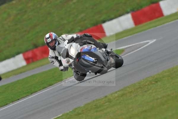 Motorcycle action photographs;Ty croes;anglesey;anglesey photographs;event digital images;eventdigitalimages;no limits trackday;peter wileman photography;trac mon;trackday;trackday digital images;trackday photos