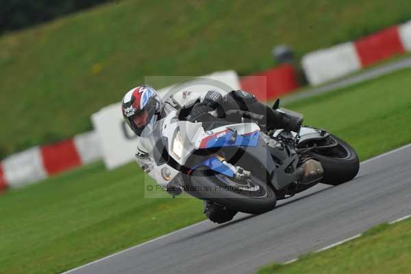 Motorcycle action photographs;Ty croes;anglesey;anglesey photographs;event digital images;eventdigitalimages;no limits trackday;peter wileman photography;trac mon;trackday;trackday digital images;trackday photos