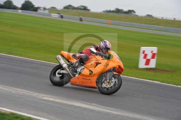 Motorcycle action photographs;Ty croes;anglesey;anglesey photographs;event digital images;eventdigitalimages;no limits trackday;peter wileman photography;trac mon;trackday;trackday digital images;trackday photos