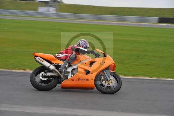 Motorcycle action photographs;Ty croes;anglesey;anglesey photographs;event digital images;eventdigitalimages;no limits trackday;peter wileman photography;trac mon;trackday;trackday digital images;trackday photos