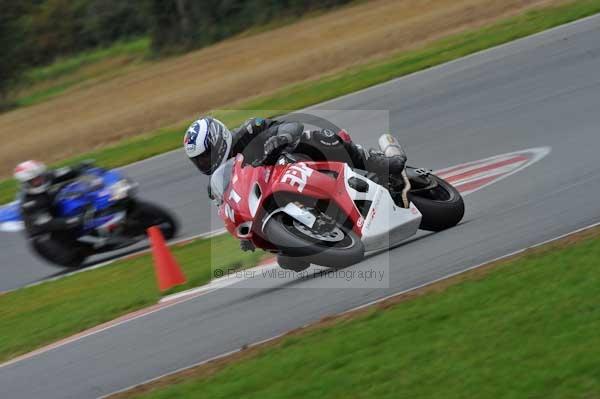 Motorcycle action photographs;Ty croes;anglesey;anglesey photographs;event digital images;eventdigitalimages;no limits trackday;peter wileman photography;trac mon;trackday;trackday digital images;trackday photos