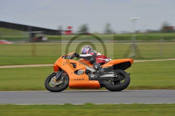 Motorcycle action photographs;Ty croes;anglesey;anglesey photographs;event digital images;eventdigitalimages;no limits trackday;peter wileman photography;trac mon;trackday;trackday digital images;trackday photos