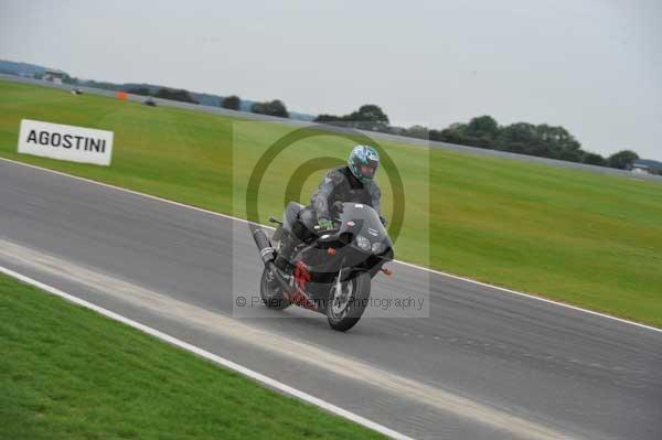 Motorcycle action photographs;Ty croes;anglesey;anglesey photographs;event digital images;eventdigitalimages;no limits trackday;peter wileman photography;trac mon;trackday;trackday digital images;trackday photos