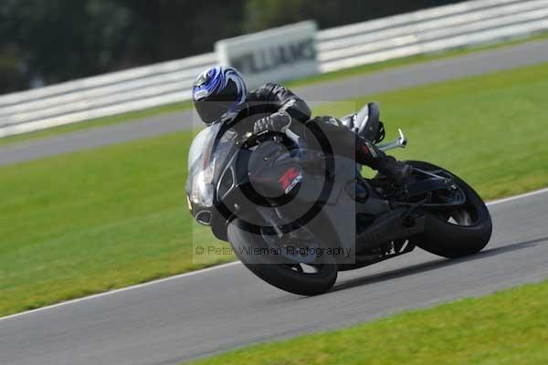 Motorcycle action photographs;Ty croes;anglesey;anglesey photographs;event digital images;eventdigitalimages;no limits trackday;peter wileman photography;trac mon;trackday;trackday digital images;trackday photos