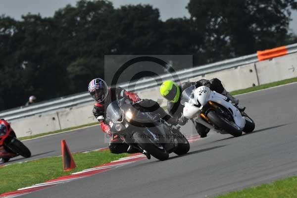 Motorcycle action photographs;Ty croes;anglesey;anglesey photographs;event digital images;eventdigitalimages;no limits trackday;peter wileman photography;trac mon;trackday;trackday digital images;trackday photos