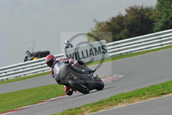 Motorcycle action photographs;Ty croes;anglesey;anglesey photographs;event digital images;eventdigitalimages;no limits trackday;peter wileman photography;trac mon;trackday;trackday digital images;trackday photos