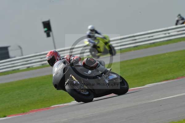 Motorcycle action photographs;Ty croes;anglesey;anglesey photographs;event digital images;eventdigitalimages;no limits trackday;peter wileman photography;trac mon;trackday;trackday digital images;trackday photos