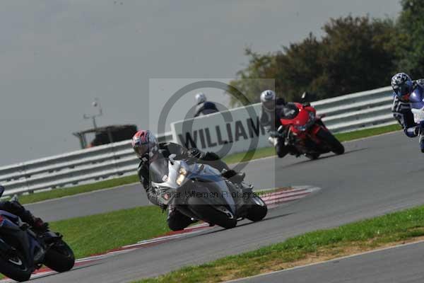 Motorcycle action photographs;Ty croes;anglesey;anglesey photographs;event digital images;eventdigitalimages;no limits trackday;peter wileman photography;trac mon;trackday;trackday digital images;trackday photos