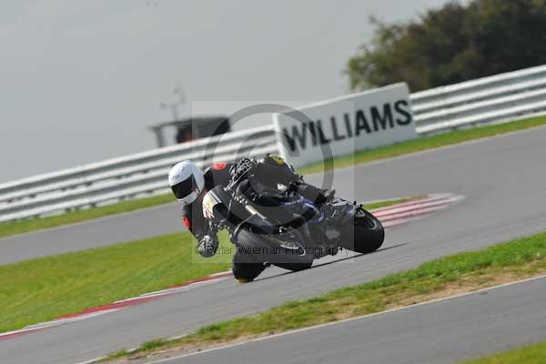 Motorcycle action photographs;Ty croes;anglesey;anglesey photographs;event digital images;eventdigitalimages;no limits trackday;peter wileman photography;trac mon;trackday;trackday digital images;trackday photos