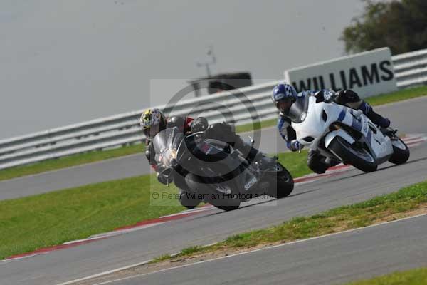 Motorcycle action photographs;Ty croes;anglesey;anglesey photographs;event digital images;eventdigitalimages;no limits trackday;peter wileman photography;trac mon;trackday;trackday digital images;trackday photos