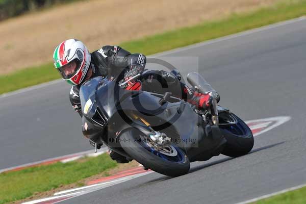 Motorcycle action photographs;Ty croes;anglesey;anglesey photographs;event digital images;eventdigitalimages;no limits trackday;peter wileman photography;trac mon;trackday;trackday digital images;trackday photos