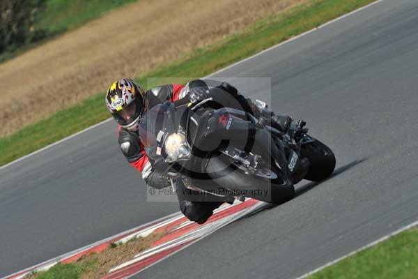 Motorcycle action photographs;Ty croes;anglesey;anglesey photographs;event digital images;eventdigitalimages;no limits trackday;peter wileman photography;trac mon;trackday;trackday digital images;trackday photos