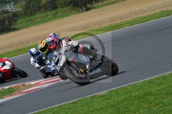 Motorcycle action photographs;Ty croes;anglesey;anglesey photographs;event digital images;eventdigitalimages;no limits trackday;peter wileman photography;trac mon;trackday;trackday digital images;trackday photos