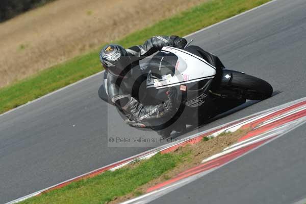 Motorcycle action photographs;Ty croes;anglesey;anglesey photographs;event digital images;eventdigitalimages;no limits trackday;peter wileman photography;trac mon;trackday;trackday digital images;trackday photos