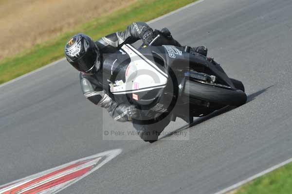 Motorcycle action photographs;Ty croes;anglesey;anglesey photographs;event digital images;eventdigitalimages;no limits trackday;peter wileman photography;trac mon;trackday;trackday digital images;trackday photos