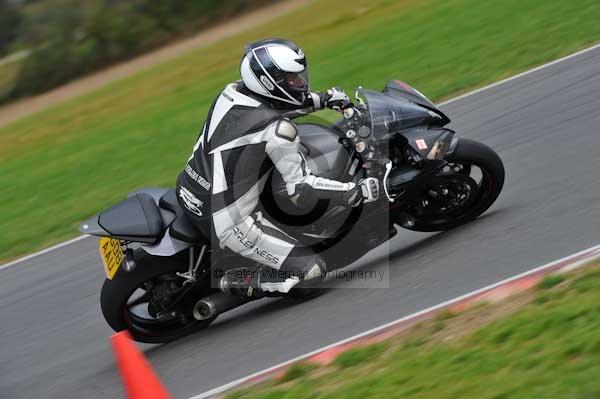 Motorcycle action photographs;Ty croes;anglesey;anglesey photographs;event digital images;eventdigitalimages;no limits trackday;peter wileman photography;trac mon;trackday;trackday digital images;trackday photos