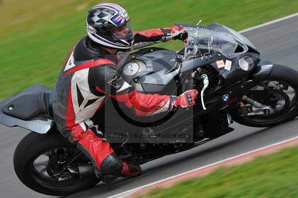 Motorcycle action photographs;Ty croes;anglesey;anglesey photographs;event digital images;eventdigitalimages;no limits trackday;peter wileman photography;trac mon;trackday;trackday digital images;trackday photos