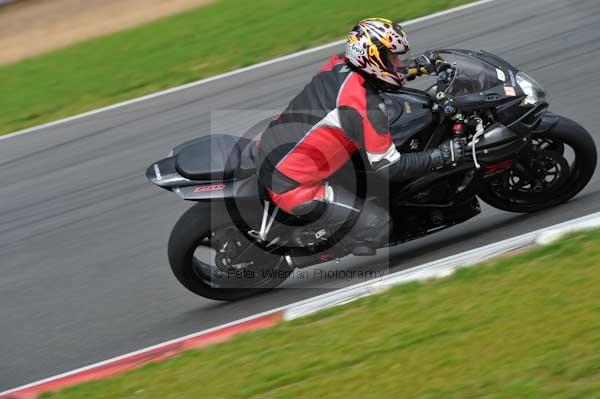 Motorcycle action photographs;Ty croes;anglesey;anglesey photographs;event digital images;eventdigitalimages;no limits trackday;peter wileman photography;trac mon;trackday;trackday digital images;trackday photos