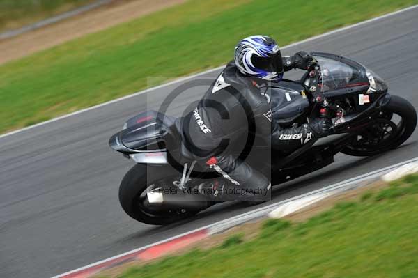 Motorcycle action photographs;Ty croes;anglesey;anglesey photographs;event digital images;eventdigitalimages;no limits trackday;peter wileman photography;trac mon;trackday;trackday digital images;trackday photos