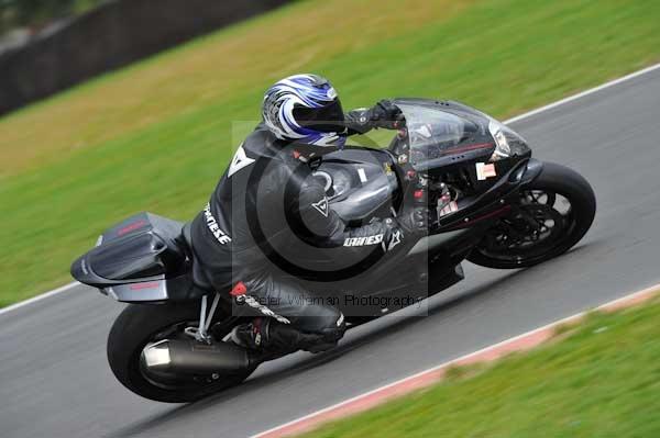 Motorcycle action photographs;Ty croes;anglesey;anglesey photographs;event digital images;eventdigitalimages;no limits trackday;peter wileman photography;trac mon;trackday;trackday digital images;trackday photos