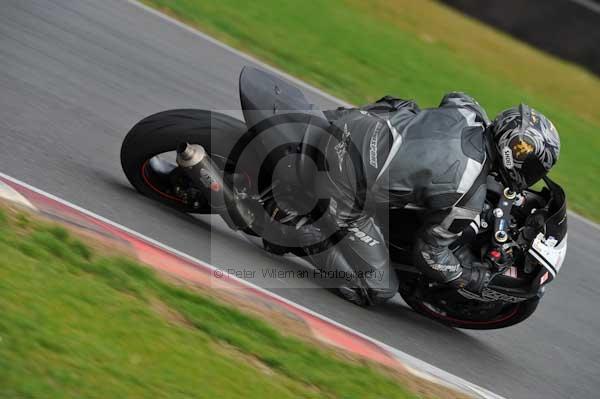 Motorcycle action photographs;Ty croes;anglesey;anglesey photographs;event digital images;eventdigitalimages;no limits trackday;peter wileman photography;trac mon;trackday;trackday digital images;trackday photos