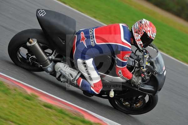 Motorcycle action photographs;Ty croes;anglesey;anglesey photographs;event digital images;eventdigitalimages;no limits trackday;peter wileman photography;trac mon;trackday;trackday digital images;trackday photos